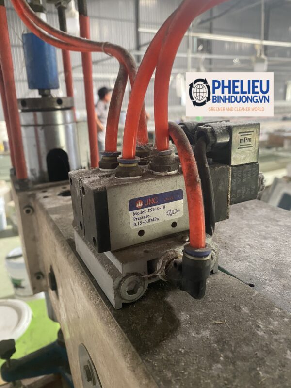 Hình ảnh này chưa có thuộc tính alt; tên tệp của nó là z4926350995089_5195235636992d1922c540a21ae000d8-600x800.jpg